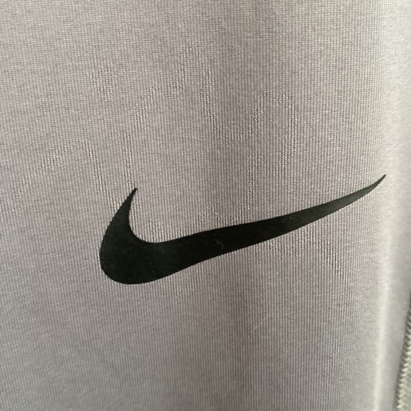 Nike intertwist 7/8ths grey leggings - Picture 4 of 7